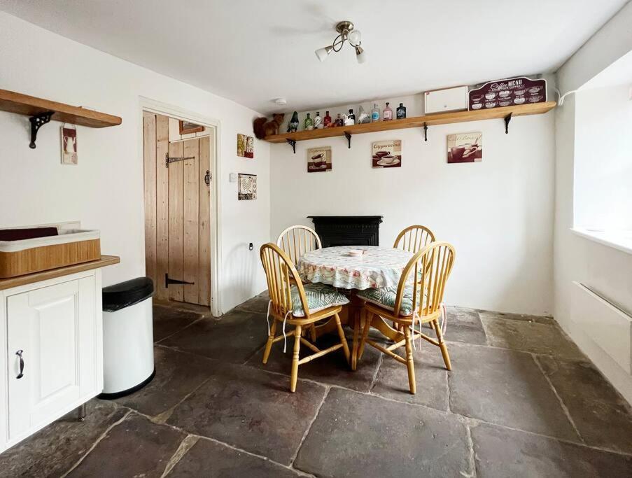 Foresters Inn Cottage Parkend エクステリア 写真